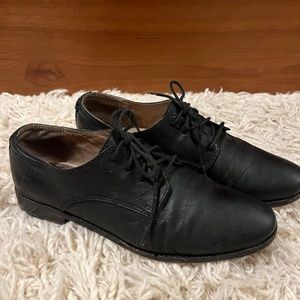 FRYE Women's Anna Oxford, Black, 9.5M Excellent condition
